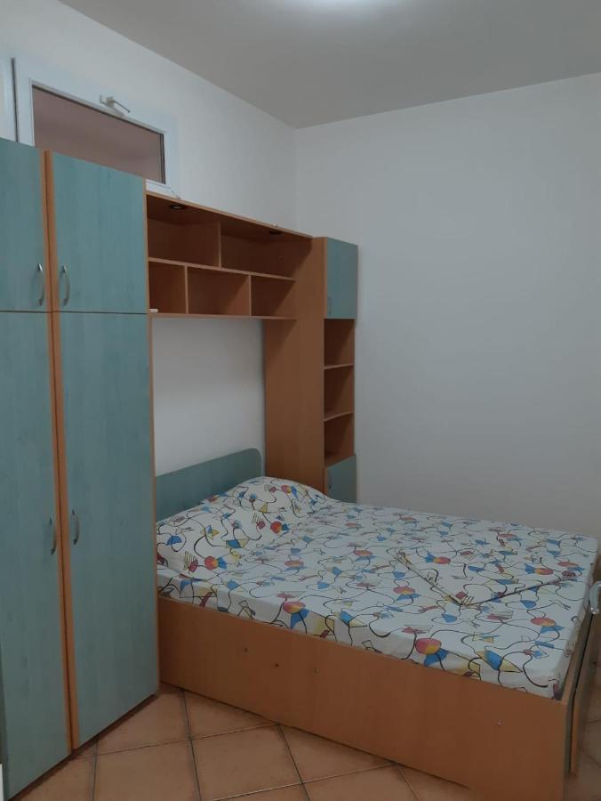 Villa Rozzy Năvodari Екстериор снимка